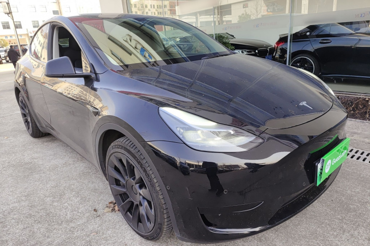 特斯拉 Model Y 2022款 改款 后轮驱动版车身外观3