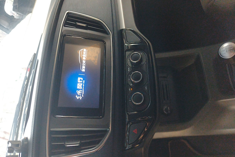 东风风行 菱智 2023款 M5L 1.6L 舒适型 9座局部细节16