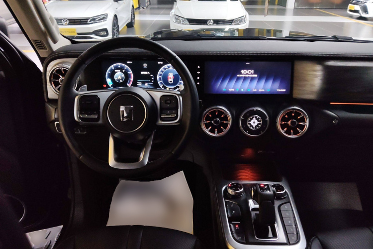 坦克300 2021款 越野版 2.0T 征服者中控内饰7002