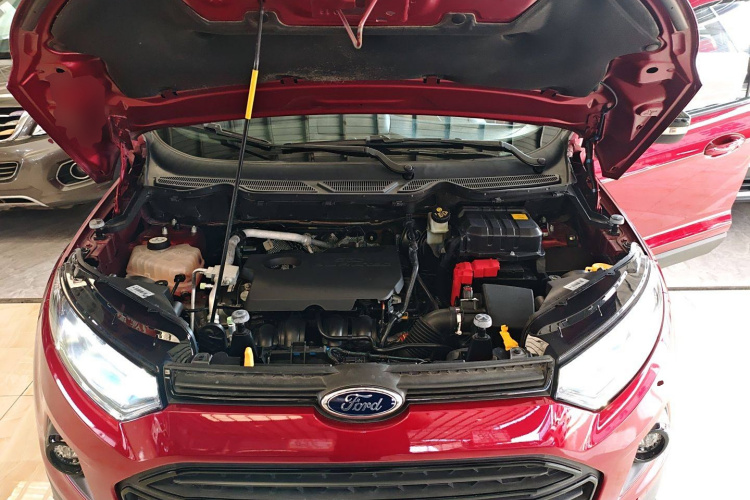 福特 翼搏 2016款 1.5L 自动运动典藏版机舱底盘24