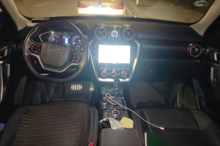 北京BJ20 2018款 1.5T CVT豪华型中控内饰7002