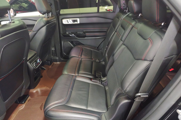 福特 探险者 2020款 EcoBoost 285 四驱运动版ST-LINE 7座中控内饰7004