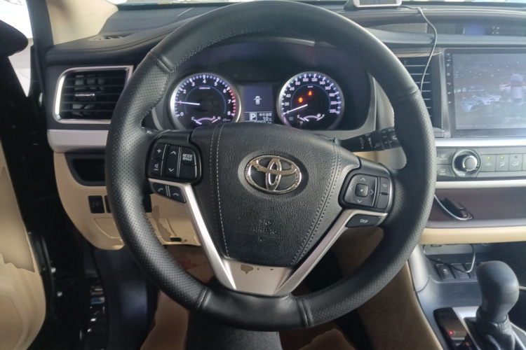 丰田 汉兰达 2018款 2.0T 两驱精英版 5座 国V中控内饰13