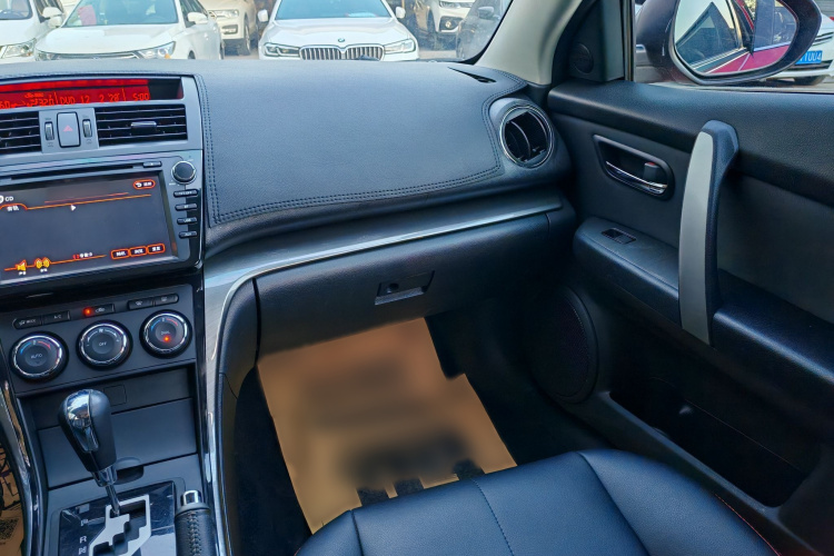 马自达 睿翼 2012款 轿跑 2.0L 自动精英版中控内饰7005