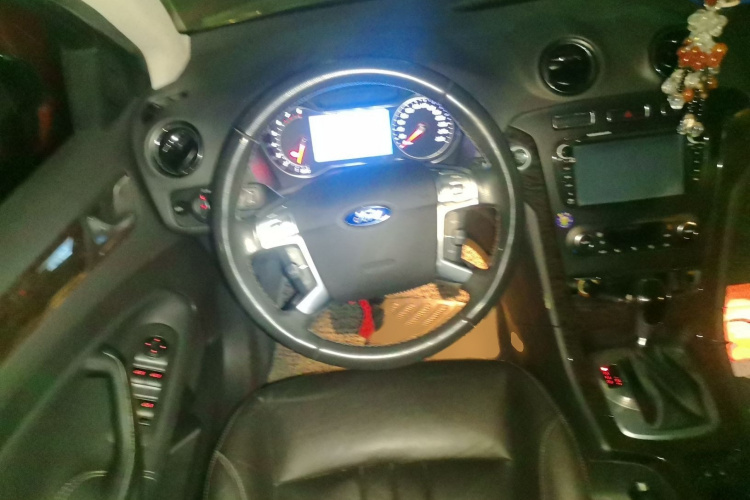 福特 致胜 2013款 2.3L 豪华型局部细节13