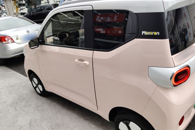 五菱汽车 宏光MINIEV 2024款 第三代 215km 进阶版车身外观4