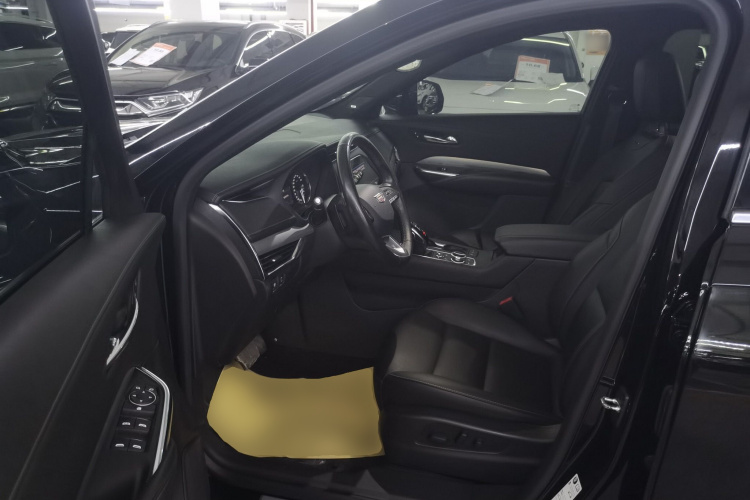 凯迪拉克XT4 2020款 28T 两驱领先型中控内饰20