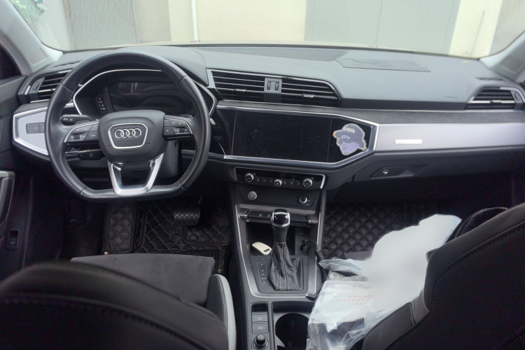 奥迪Q3 2020款 35 TFSI 时尚动感型中控内饰7002