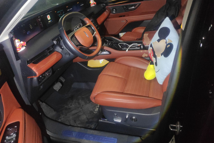 林肯 航海家 2023款 2.0T 四驱尊睿版中控内饰19