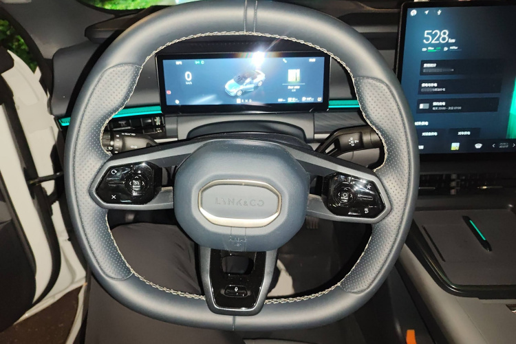 领克07 2024款 EM-P 126长续航 Halo局部细节13