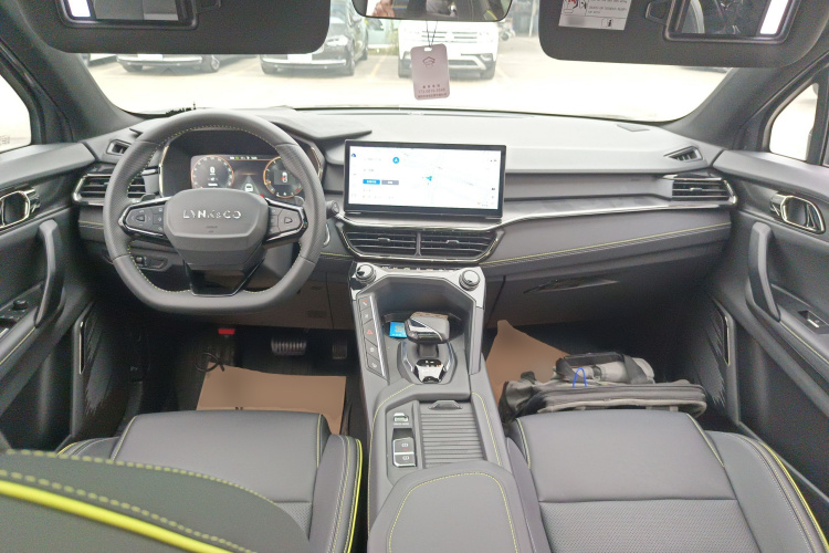 领克06 2023款 Remix 1.5T 劲Halo中控内饰12