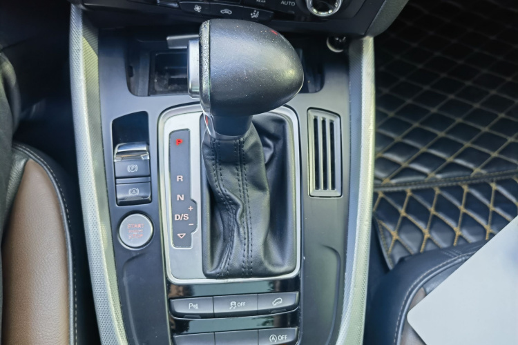 奥迪Q5 2017款 40 TFSI 技术型局部细节18