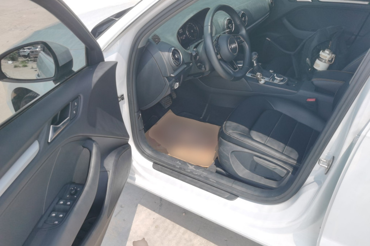 奥迪A3 2020款 改款 Sportback 35 TFSI 进取型 国VI中控内饰7003