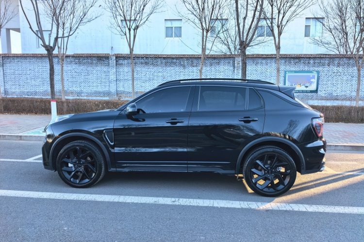 领克01 2021款 2.0TD 四驱暗夜版车身外观6005