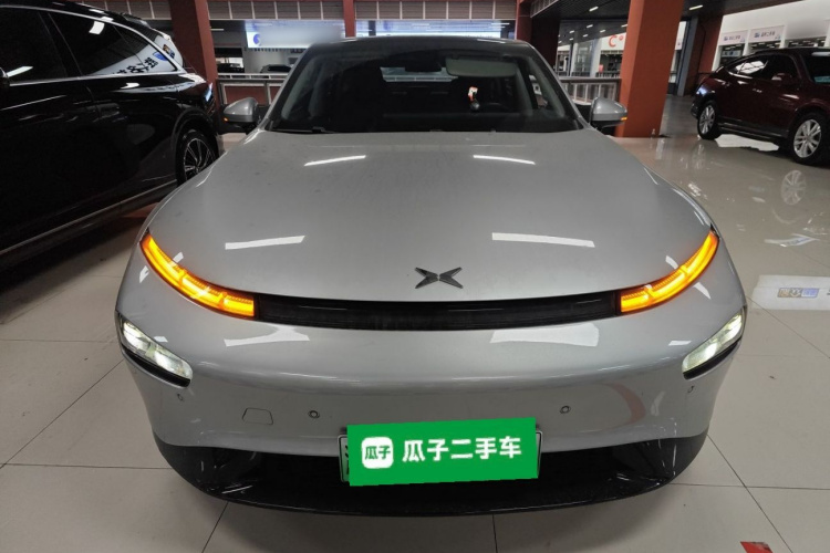 小鹏P7 2020款 670N车身外观2