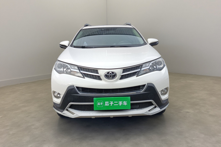 丰田 RAV4荣放 2013款 2.0L CVT四驱新锐版车身外观2