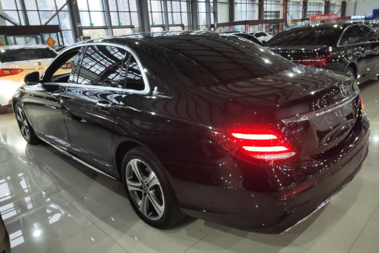 奔驰E级 2018款 E 200 L 运动型车身外观6003