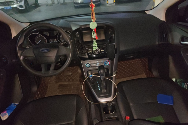 福特 福克斯 2017款 两厢 1.6L 自动舒适型智行版中控内饰7002
