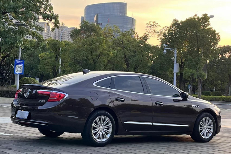 别克 君越 2018款 20T 精英型车身外观6004