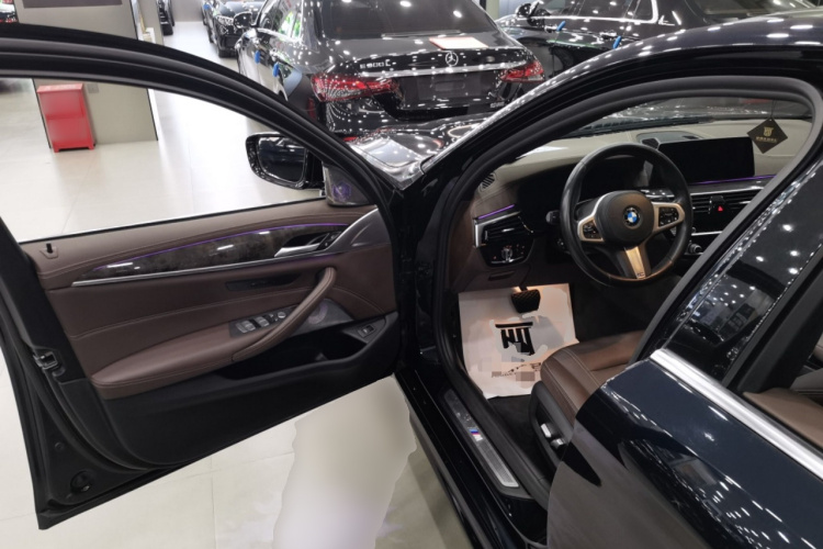 宝马5系 2020款 525Li M运动套装中控内饰20