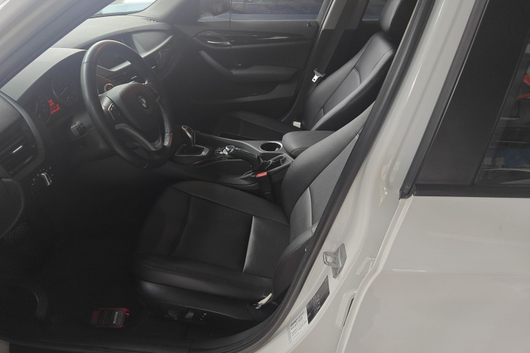 宝马X1 2015款 sDrive18i 时尚晋级版局部细节19