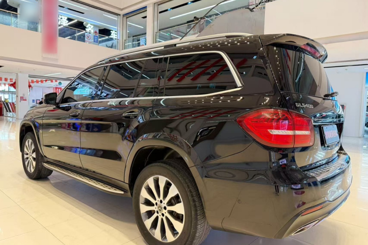 奔驰GLS 2018款 改款 GLS 400 4MATIC动感型车身外观6003