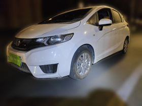 本田 飞度 2016款 1.5L LXS CVT舒适天窗版