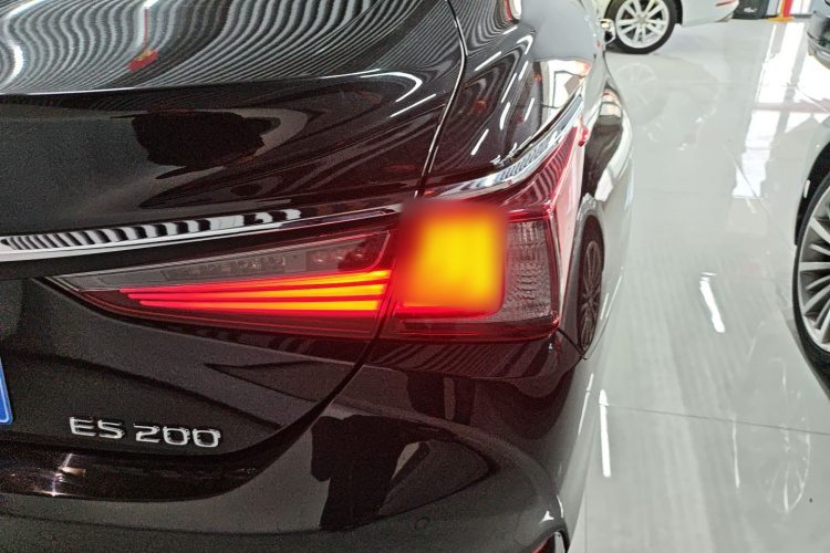 雷克萨斯ES 2023款 200 卓越版车身外观6006