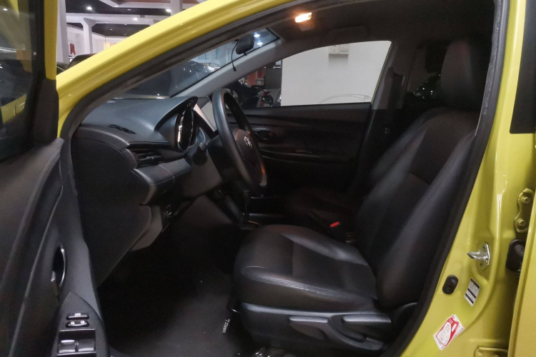 丰田 YARiS L 致炫 2019款 1.5E CVT魅动版 国VI中控内饰19