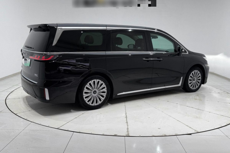 岚图汽车 岚图梦想家 2022款 0碳版 梦+智享包 475km车身外观6005