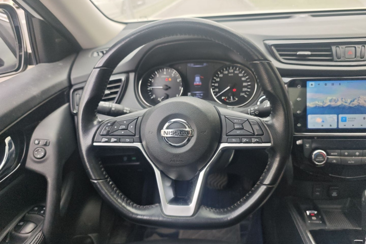 日产 奇骏 2021款 2.0L CVT 2WD XL Premium智联尊享版局部细节13
