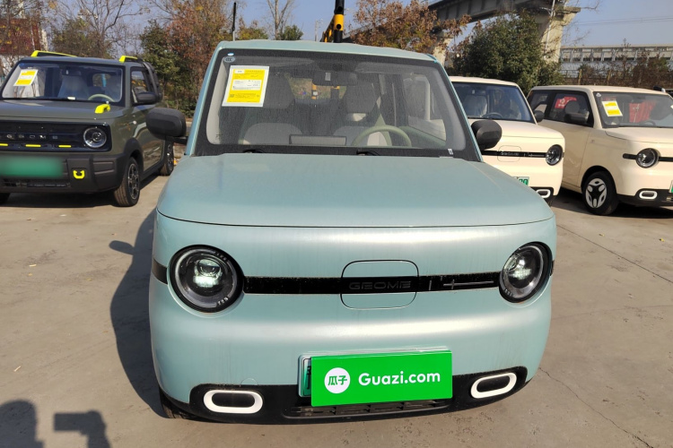 吉利银河 熊猫 2025款 210km 元气熊车身外观2