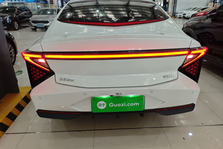 灵悉L 2025款 头号玩家版+超级加倍选装包车身外观6