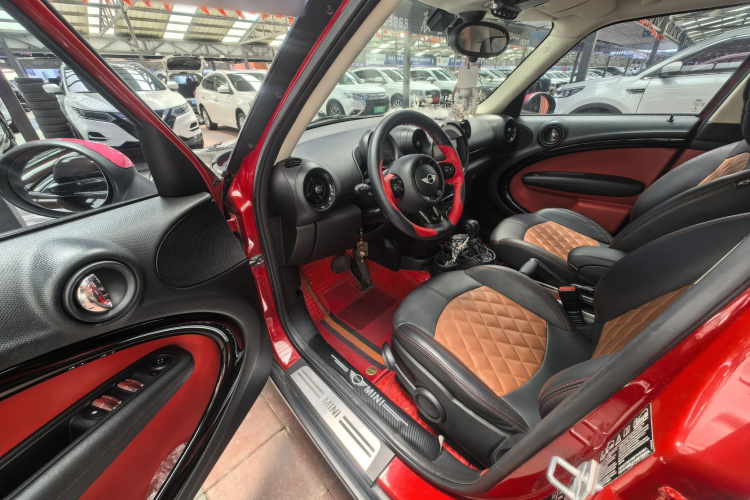 MINI Countryman 2014款 1.6T COOPER ALL4 Fun中控内饰7002