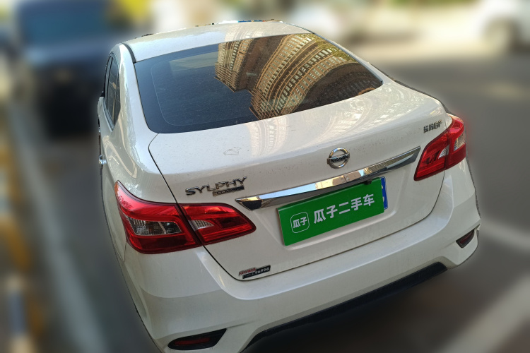 日产 轩逸 2021款 经典 1.6XE CVT舒适版车身外观5