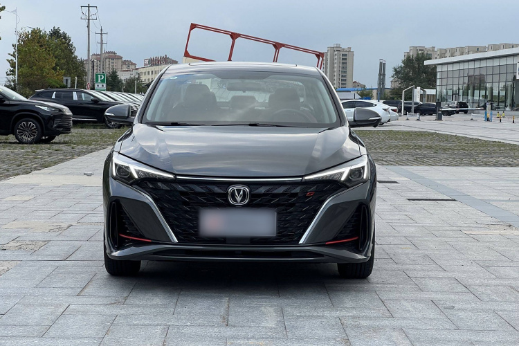 长安 逸动 2025款 PLUS 1.4T 双离合高能版车身外观6001