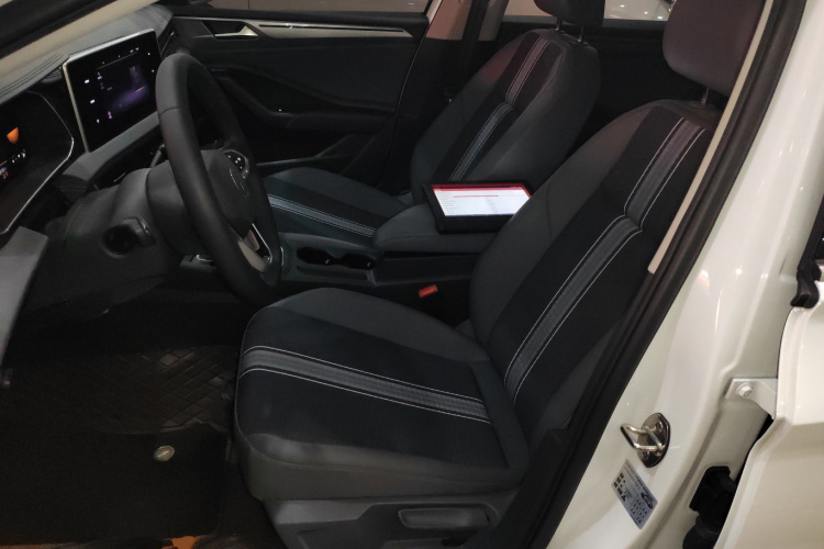 大众 速腾 2024款 200TSI DSG飞越版中控内饰19