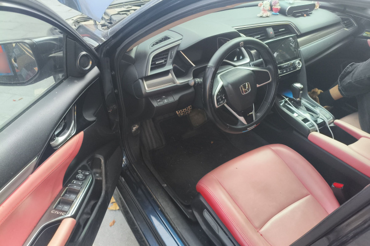本田 思域 2019款 220TURBO CVT燃动版 国VI中控内饰20