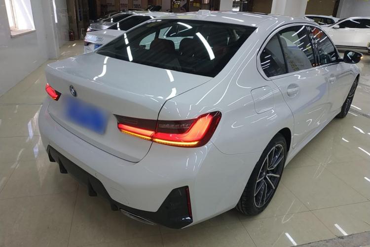 宝马3系 2023款 320Li M运动套装车身外观7