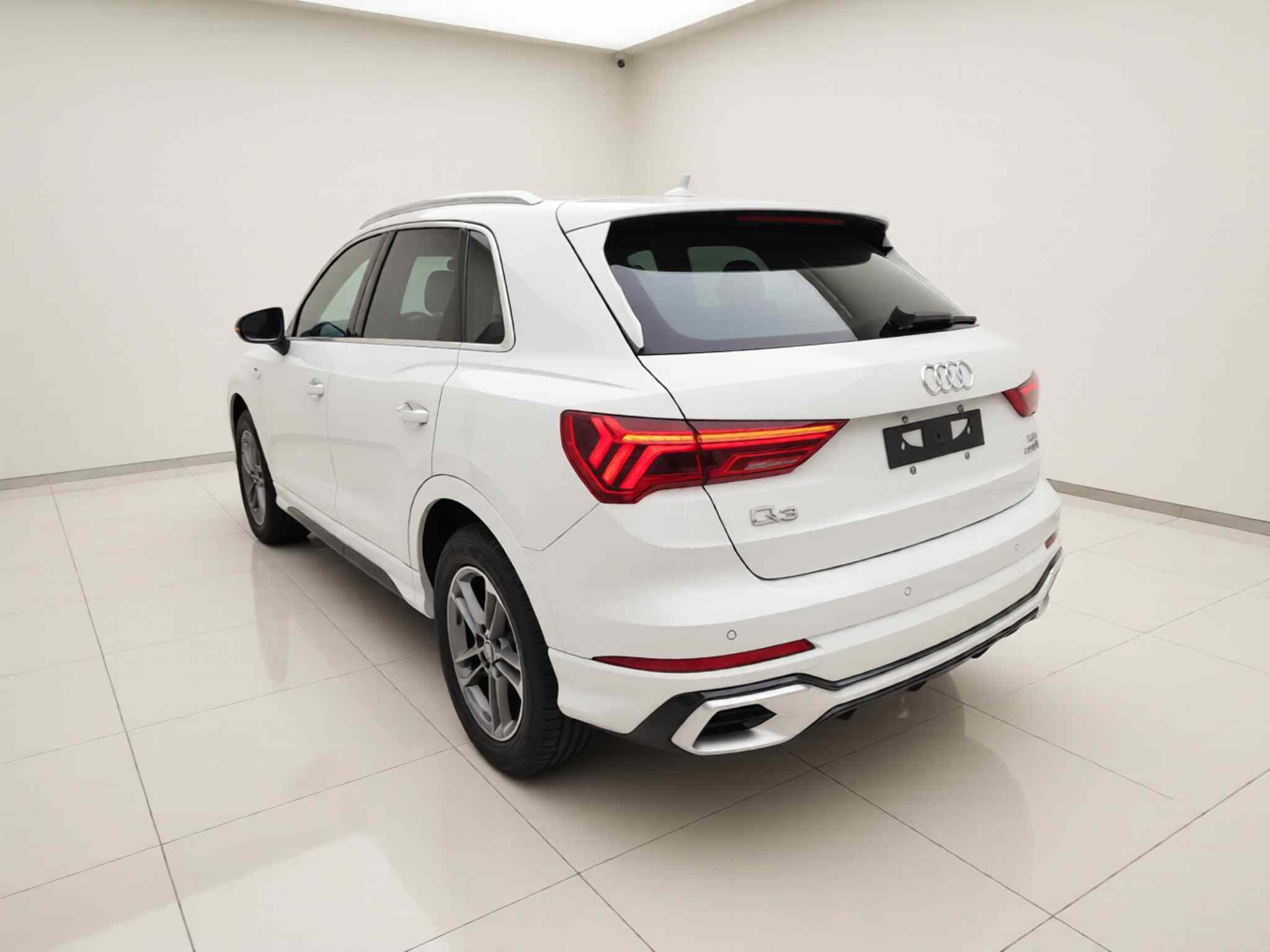 奥迪Q3 2024款 35 TFSI 进取动感型(3)