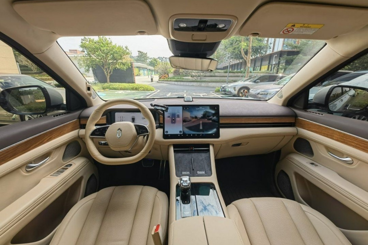 鸿蒙智行 问界M7 2024款 1.5T 智驾后驱Max版 5座中控内饰7005