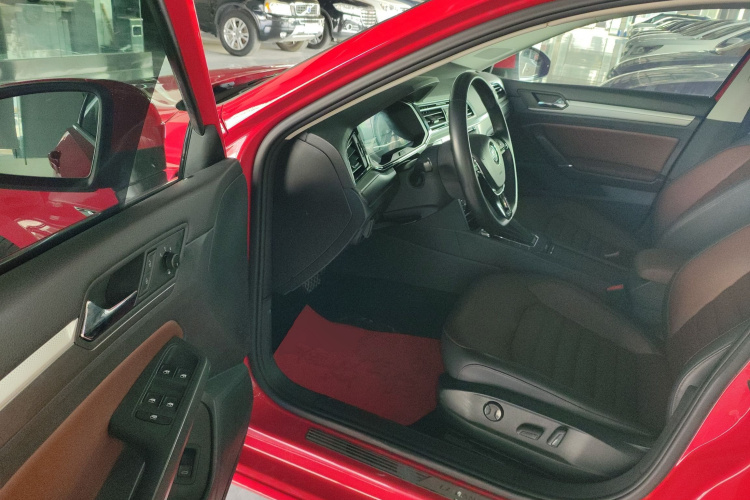 大众 凌渡 2019款 280TSI DSG舒适版 国V中控内饰7003