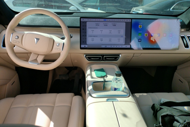 深蓝汽车 深蓝S09 2025款 四驱Ultra+ 高定版中控内饰12