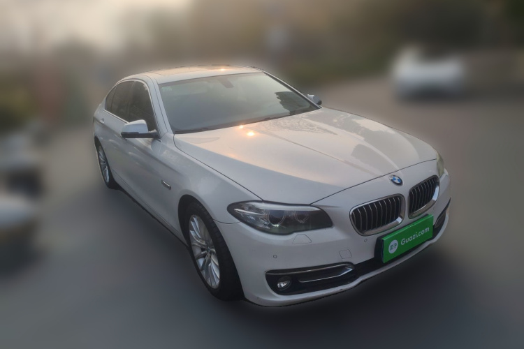 宝马5系 2014款 525Li 豪华设计套装车身外观6002