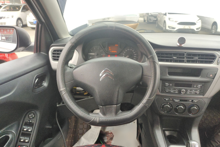 雪铁龙 爱丽舍 2015款 质尚版 1.6L 手动时尚型局部细节13