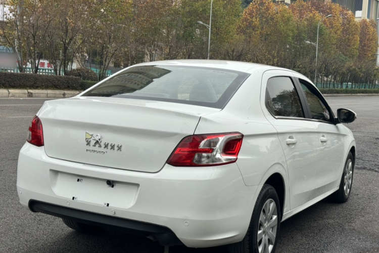 标致301 2016款 1.6L 自动舒适版车身外观6009