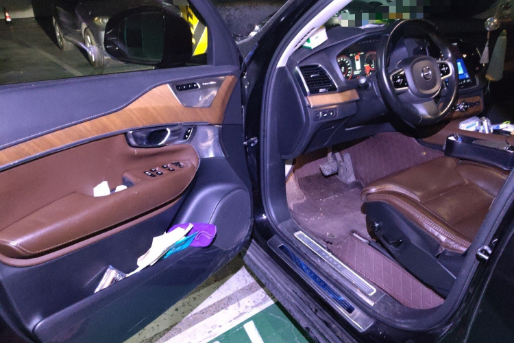 沃尔沃XC90新能源 2018款 E驱混动 T8 智尊版 7座中控内饰7003