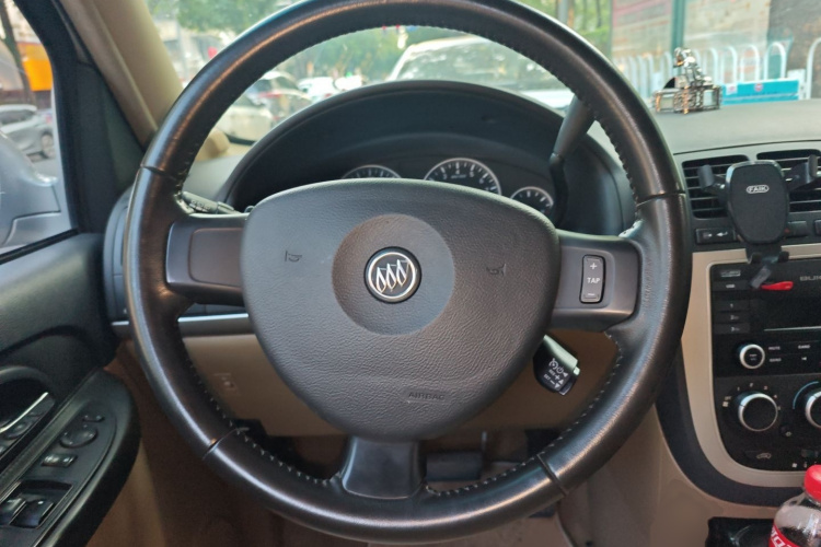 别克GL8 2014款 2.4L 行政版局部细节13