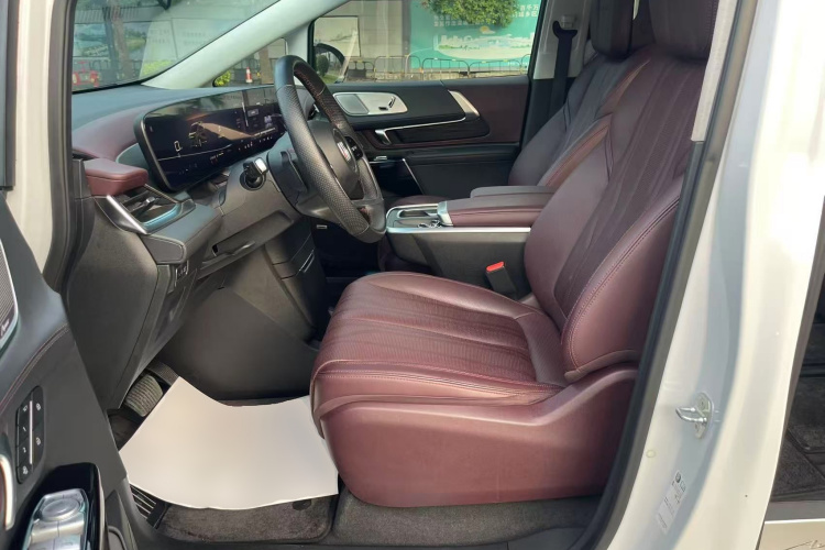 别克 世纪 2023款 2.0T 七座蕴世版中控内饰19