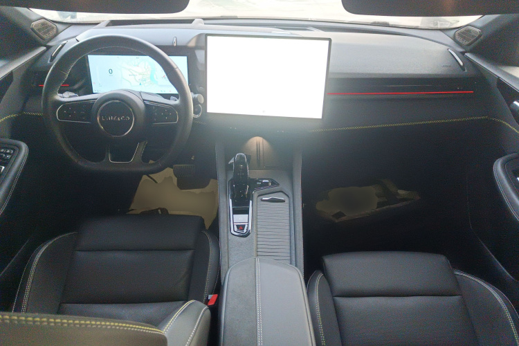 领克03 2025款 1.5TD DCT冠军版Pro中控内饰7002